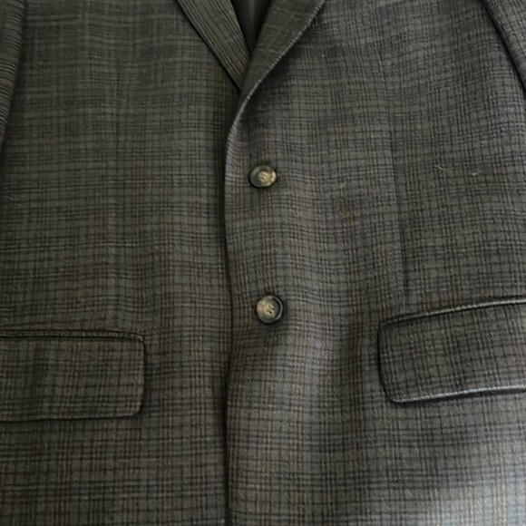 Menโs Sports Coat by Jos A Bank - Picture 3 of 11